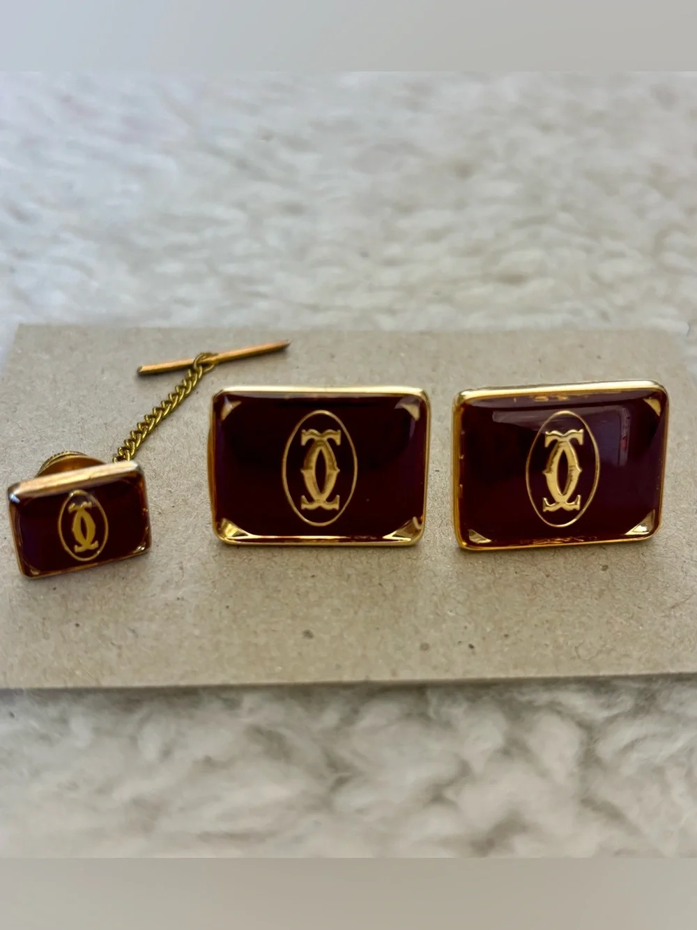 Cartier 2C Bordeaux Gold Set of  Tie pin & Cufflinks 1” x .75”